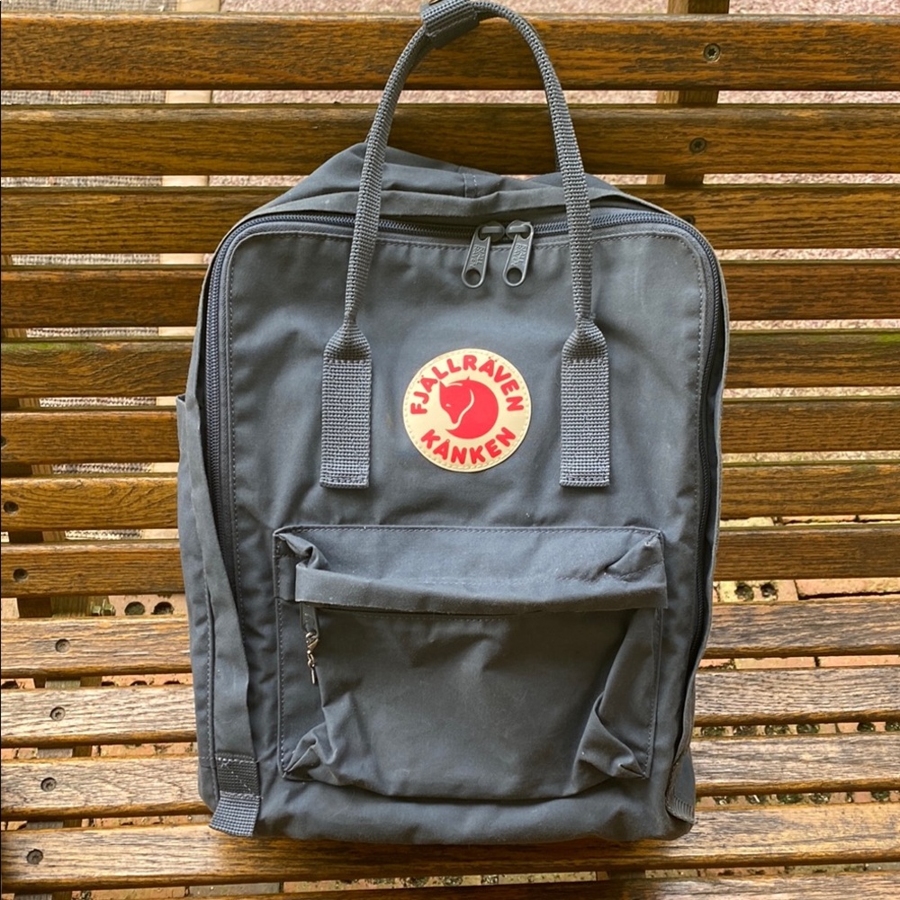 Kånken Gray Backpack with Boxy Design